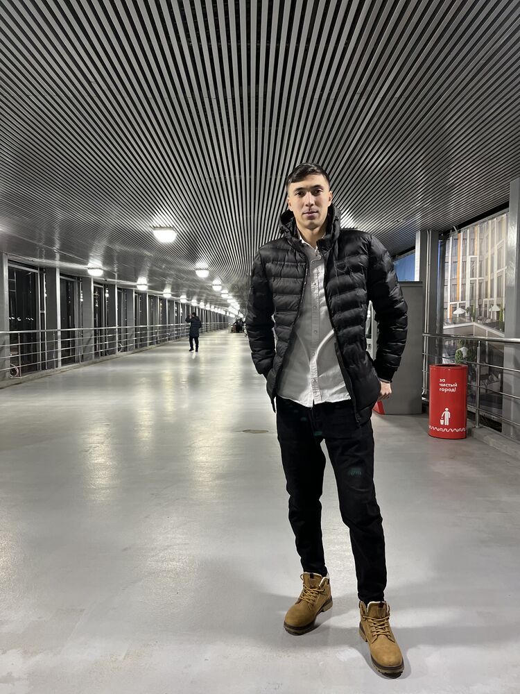  33844266  Isom, 27 ,    