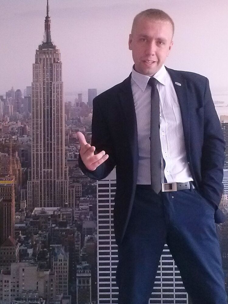  ,   Denis, 39 ,  