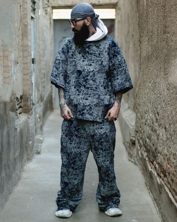  49715156  Erfan, 27 ,    