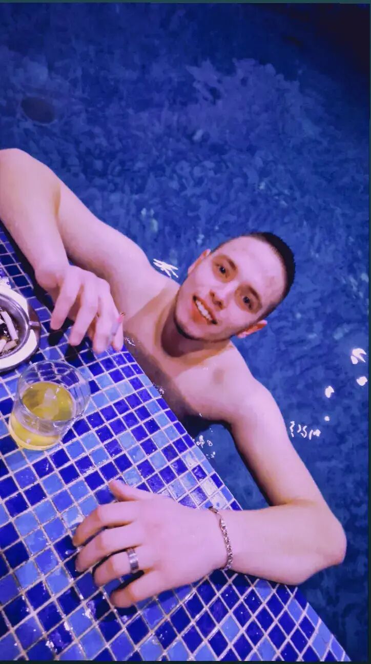  Katerini,   Kiril, 21 ,   ,   , c 