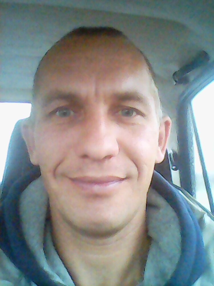  10678256  Artem, 40 ,    