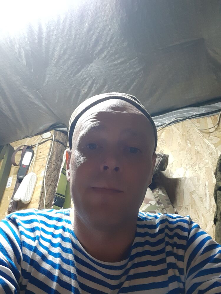  48203226  , 44 ,    