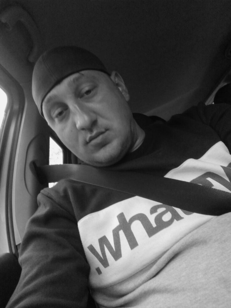  16257696  Andrei, 35 ,    Praha