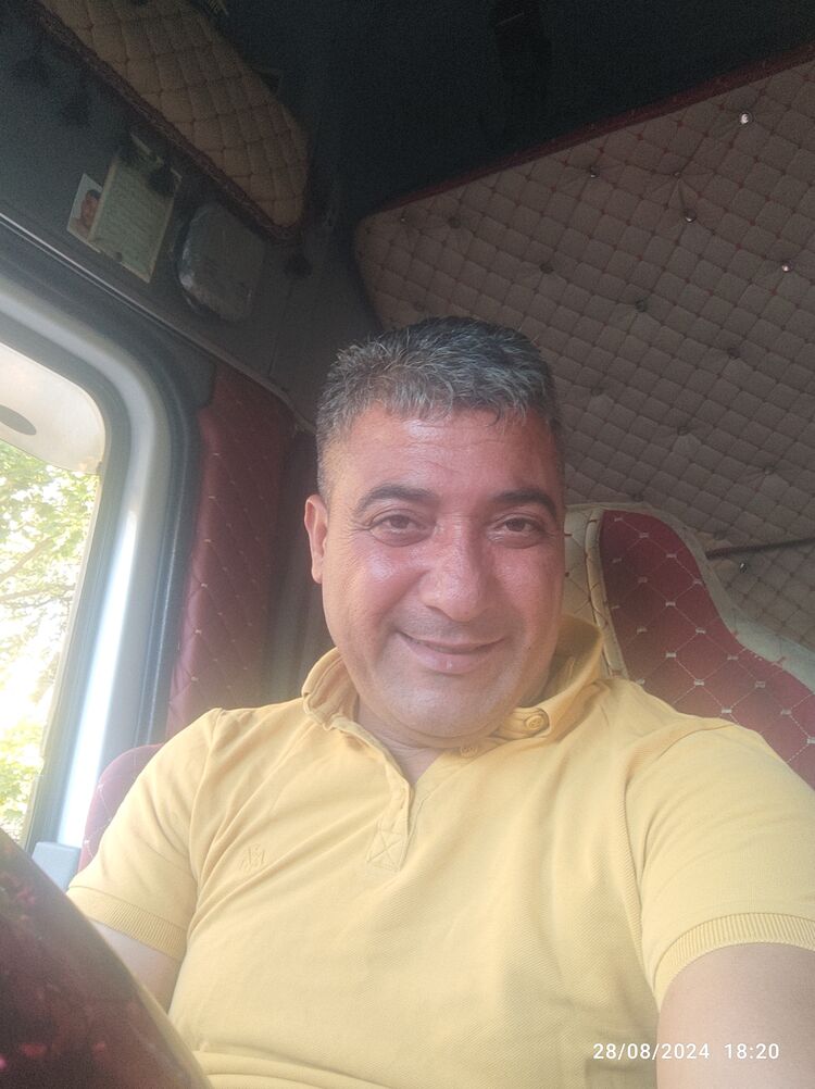  ,   Abdulgani, 42 ,   ,   