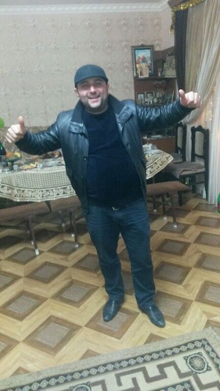  5822156  Garo, 45 ,    