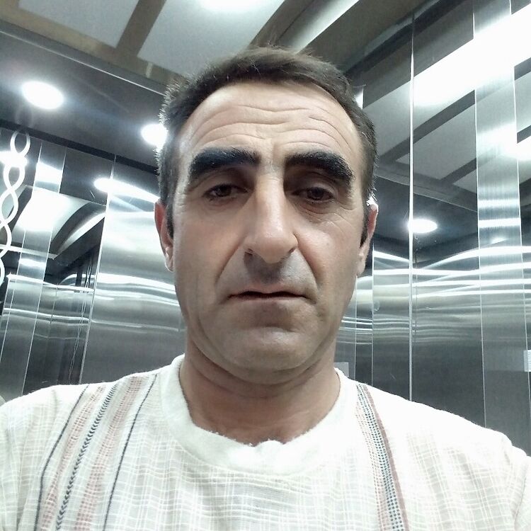  20796956  Laiq, 47 ,    