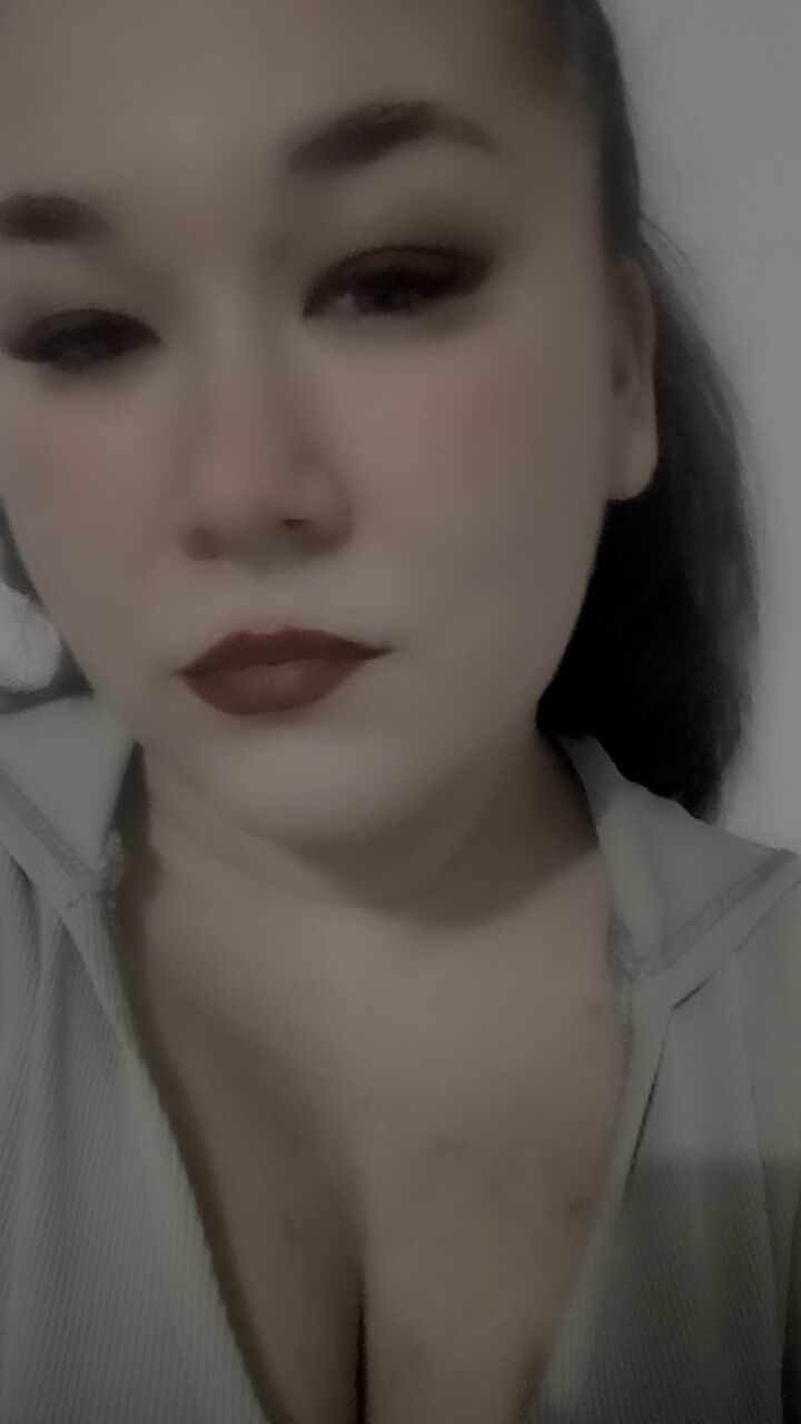  48044646  Alina, 28 ,    