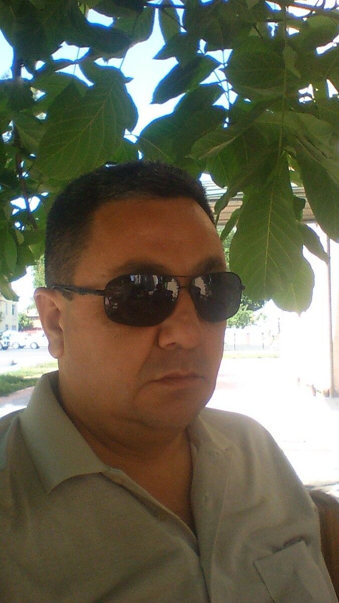  ,   Bek, 52 ,   