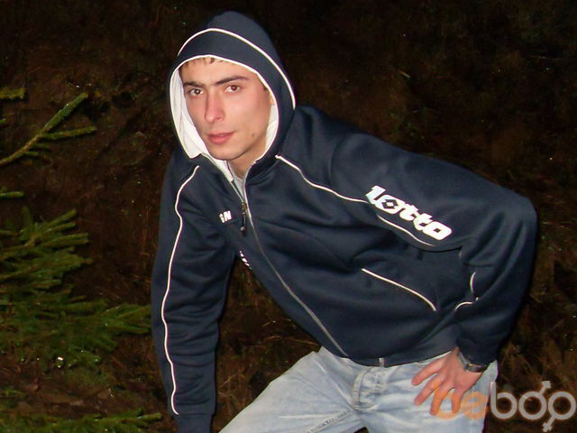  1351276  Andriy, 39 ,    