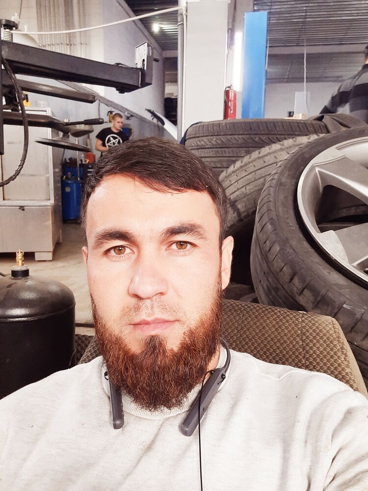  29987626  Abdulhamid, 33 ,    