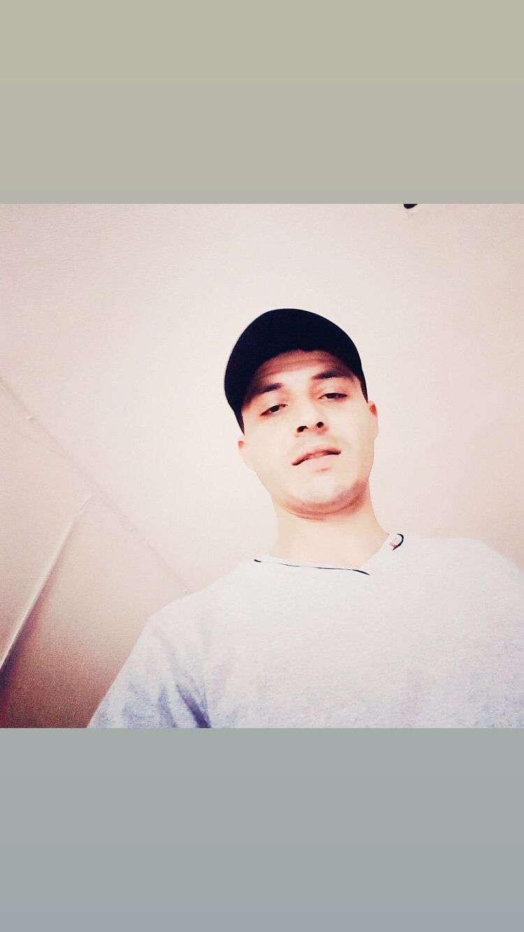  37422876  , 34 ,    