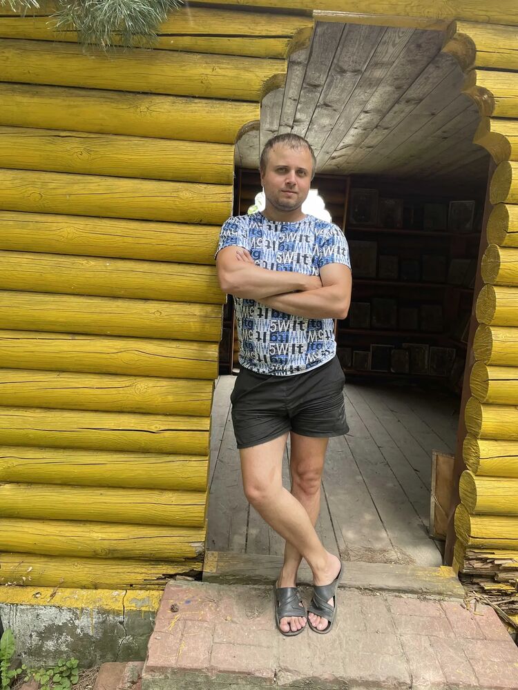  ,   Maxim, 34 ,   ,   , c , 