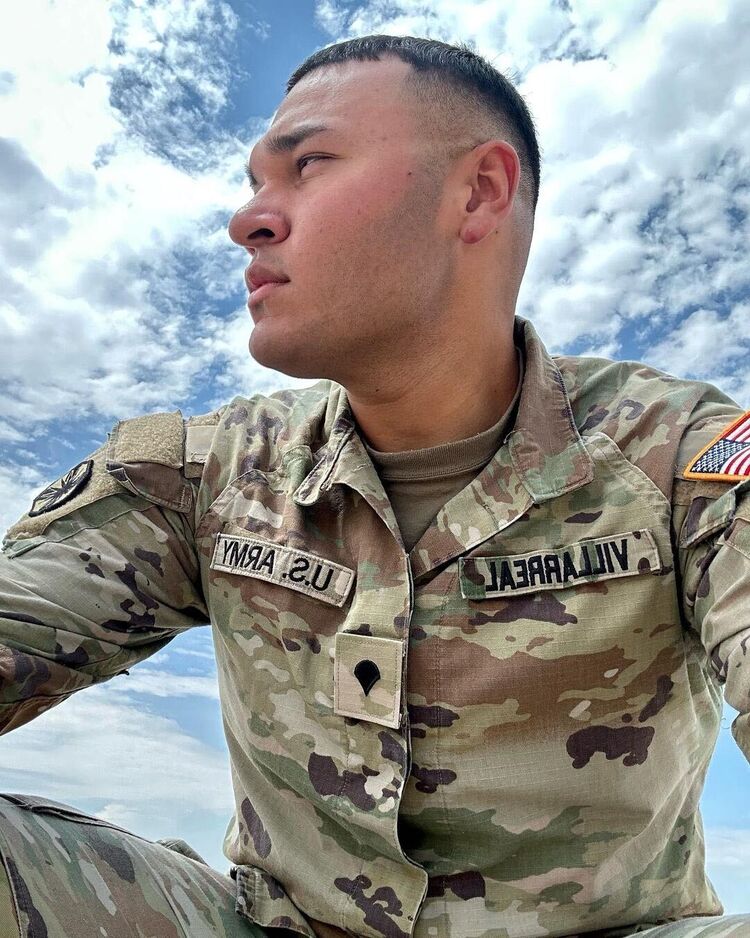  ,   Micheal V, 32 ,   ,   