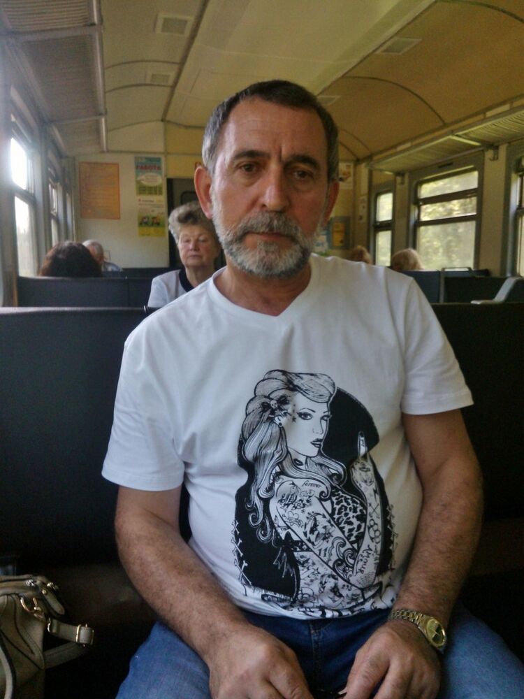  ,   Victor, 72 ,  