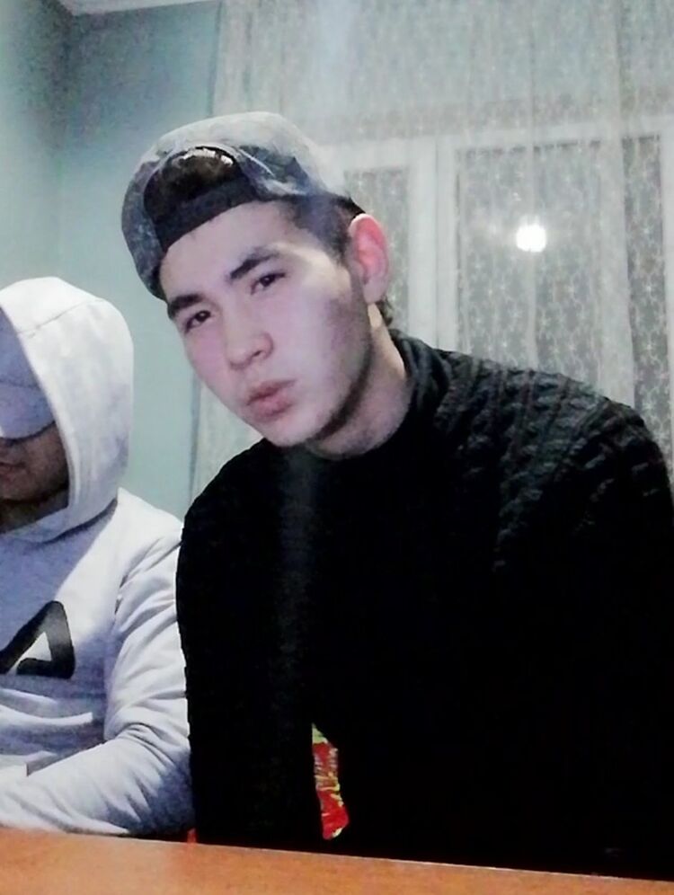  19510196  Arman, 26 ,    