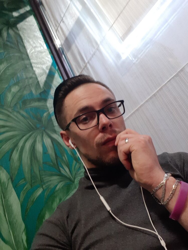  18732396  , 33 ,    
