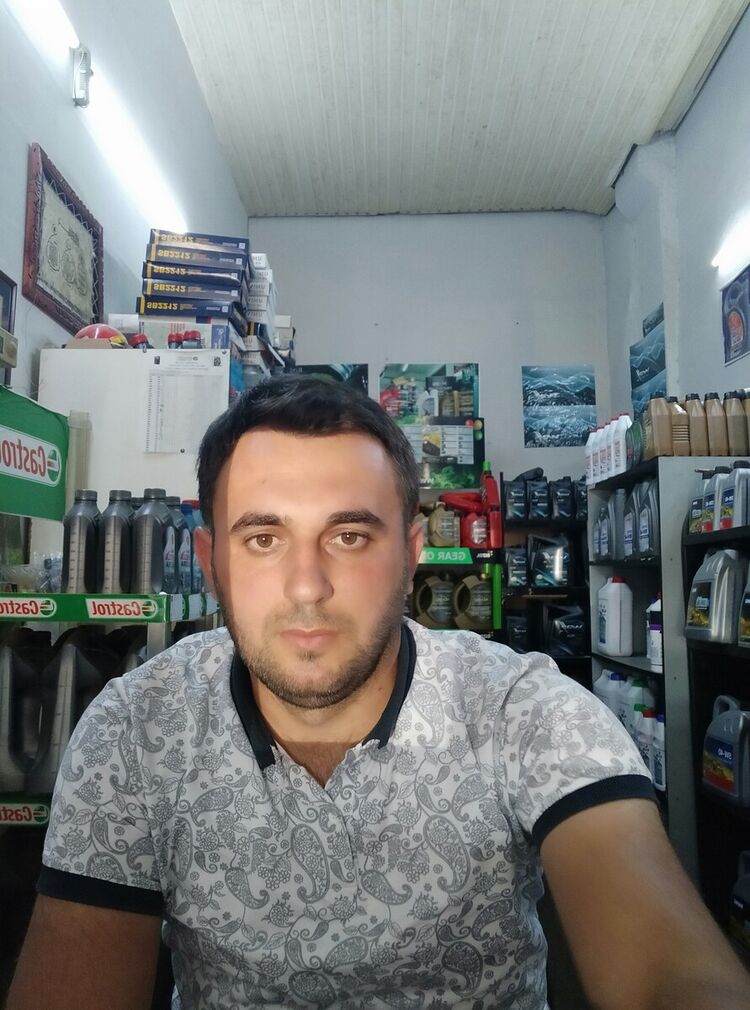  20333226  Elsad, 40 ,    