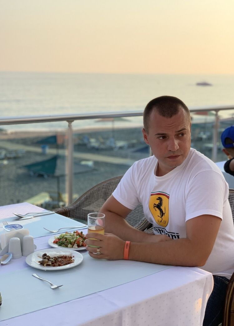  ,   Bogdan, 37 ,   ,   , c 