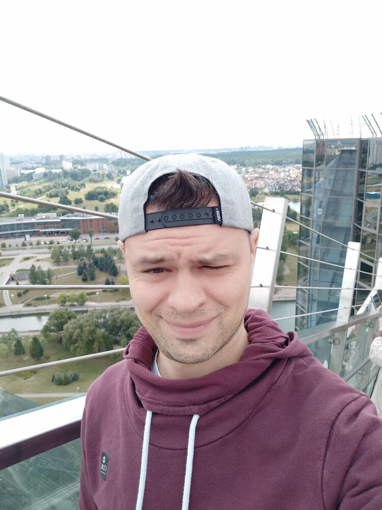  20531896  Anton, 39 ,    