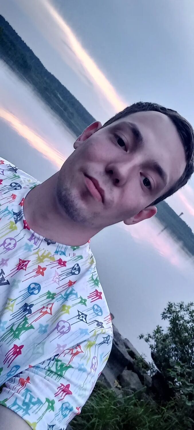  34967456  Anton, 25 ,    