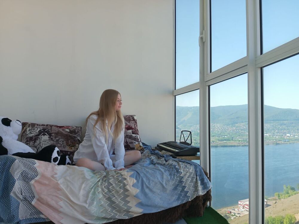  27656346  Licara, 25 ,    