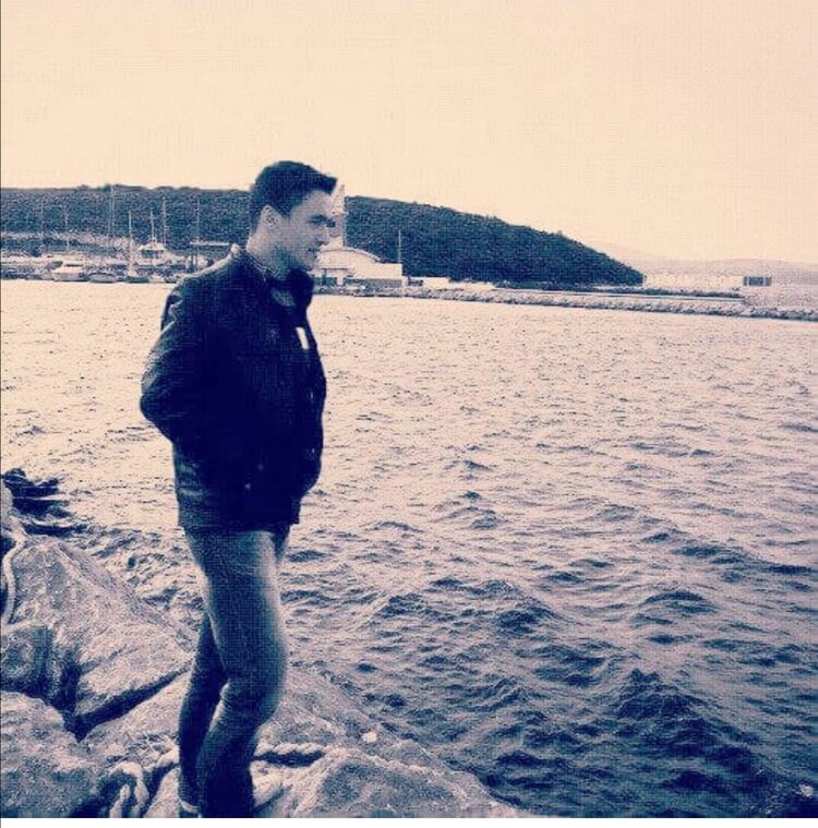  ,   Adem, 33 ,   ,   
