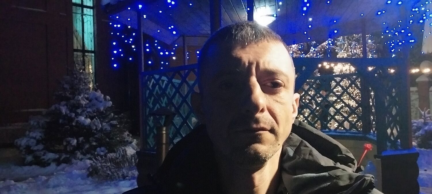  54557806  Alex, 40 ,    