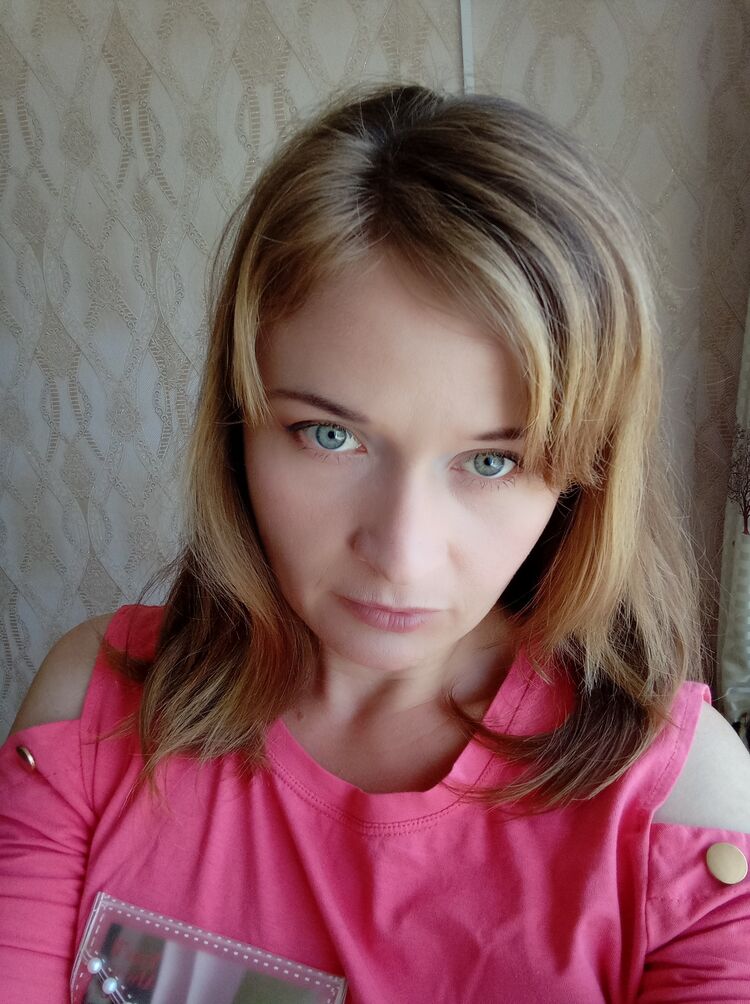 ,   Ekaterina, 38 ,   c 