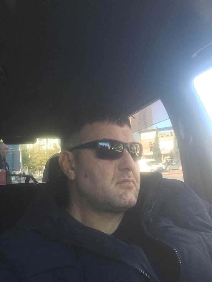  53322506  Luka, 48 ,    