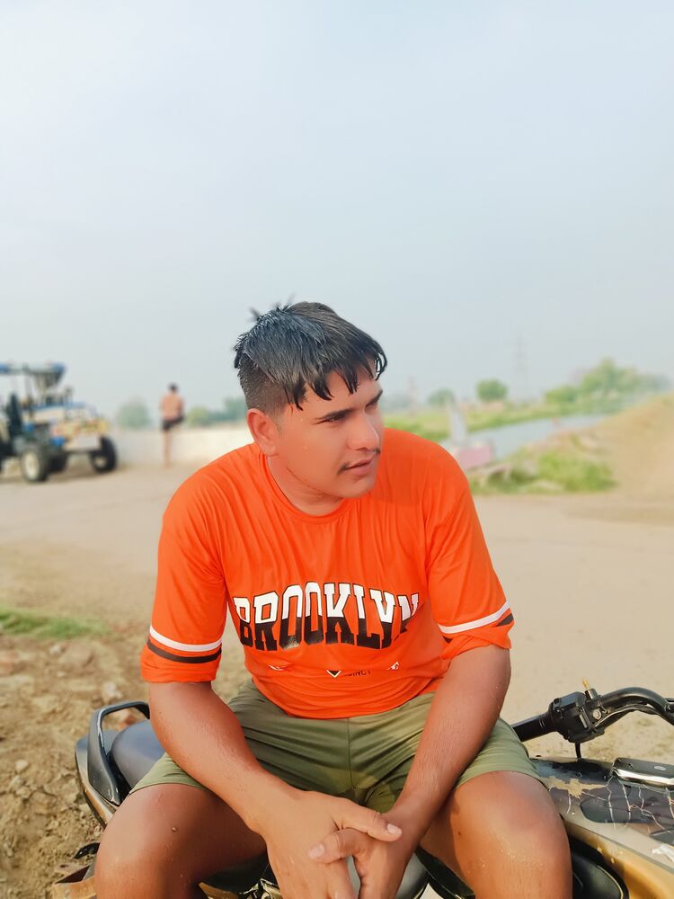  45620146  Dinesh, 23 ,    