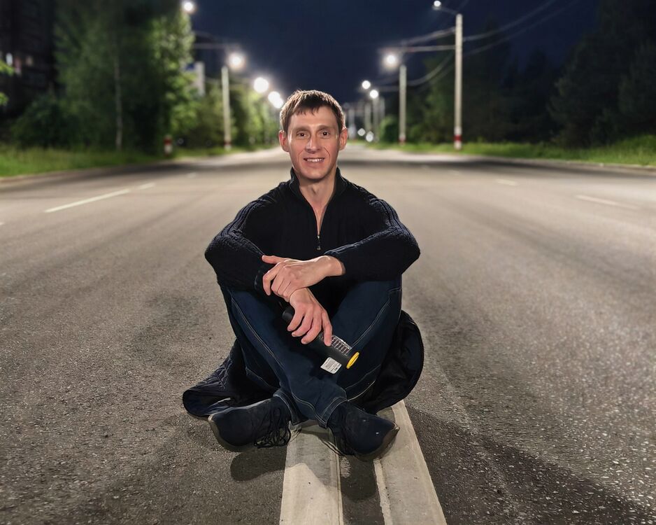  51973996  Alexandr, 30 ,     