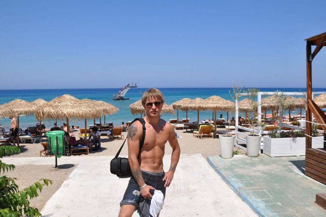  47643796  , 32 ,    -