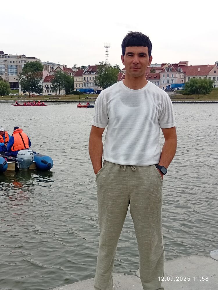  54546326  Tommy, 24 ,    