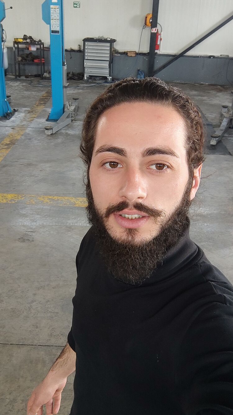  22713386  Luka, 30 ,    