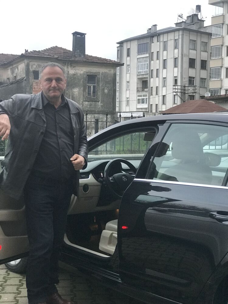  32791216  Ahmet, 49 ,    