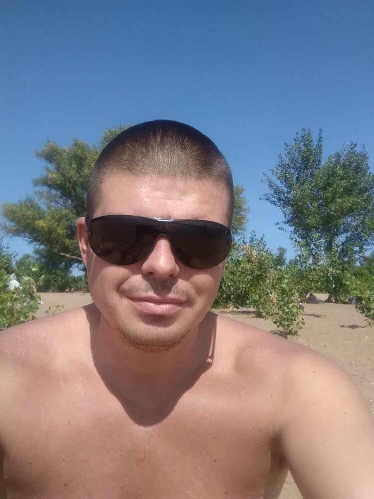  ,   Denzel, 36 ,   