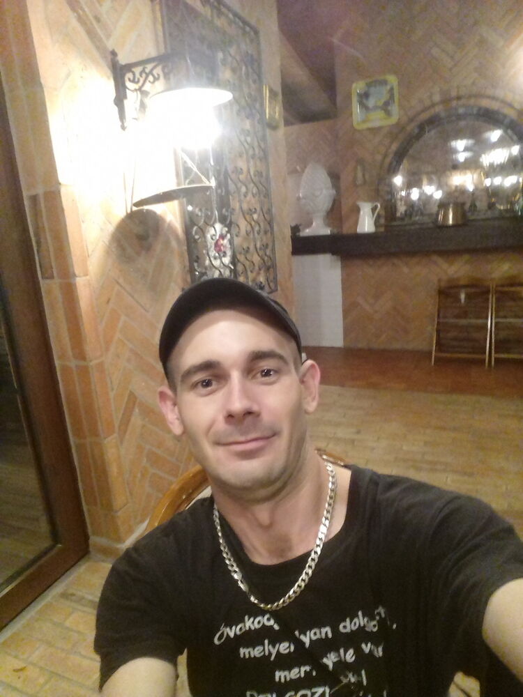  ,   Janos, 35 ,   ,   , c 