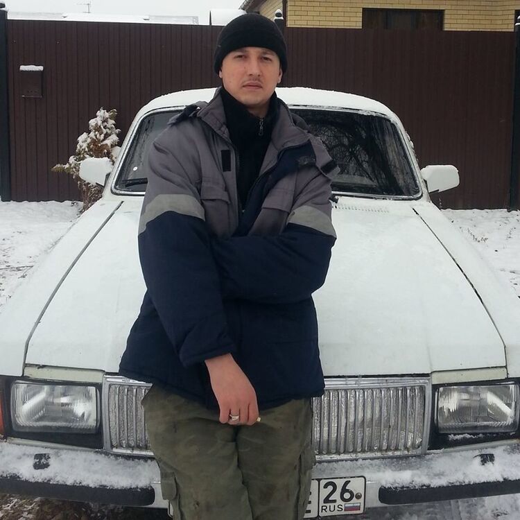  19472936  VITALIK, 39 ,    