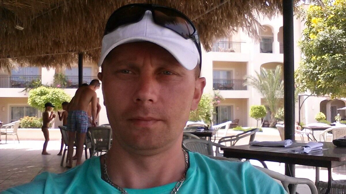  ,   Aleksandr, 48 ,   ,   , c 