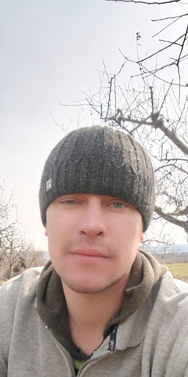  15532346  Alex, 39 ,    