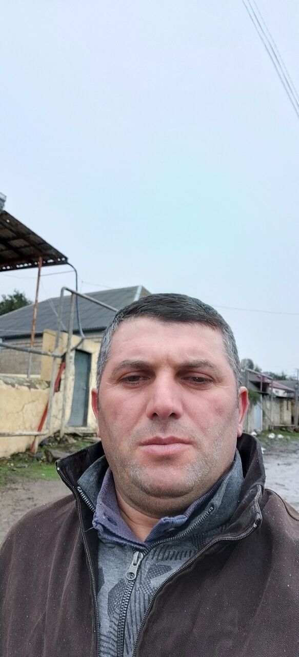  ,   Seymur, 44 ,   ,   