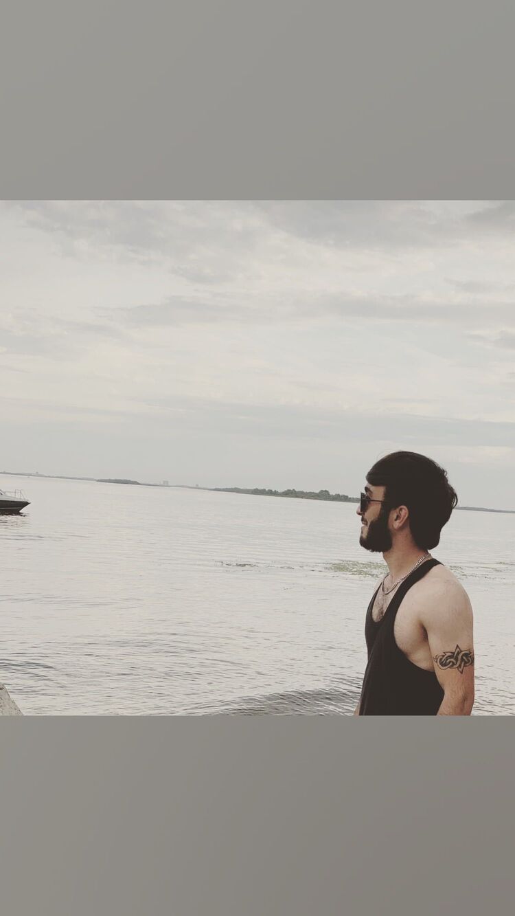  43442696  Royal, 24 ,    