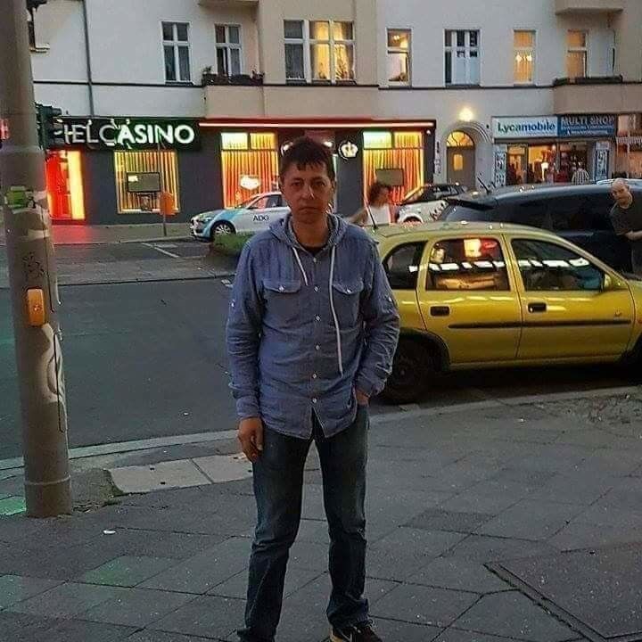  ,   OrhanOkiOmer, 52 ,     , c 