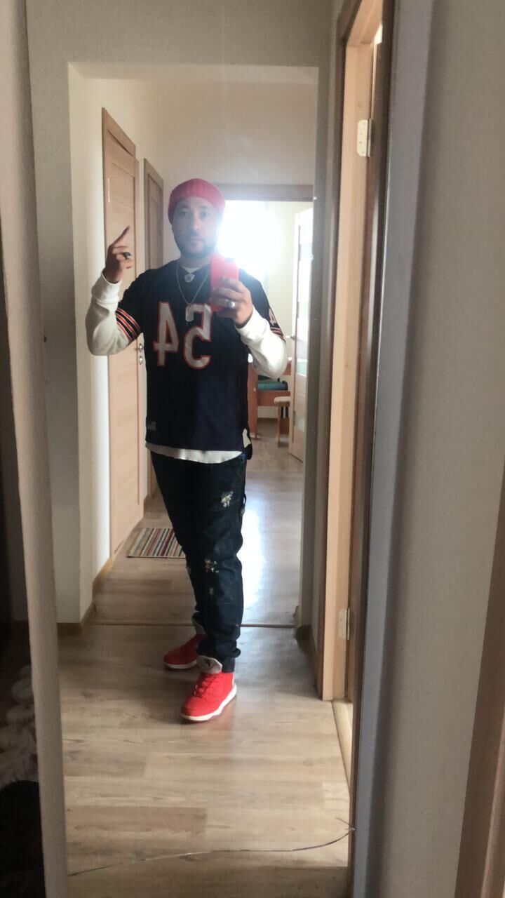  24151046  , 37 ,    -