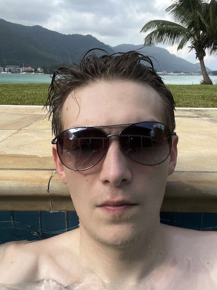  43821476  Renat, 27 ,     