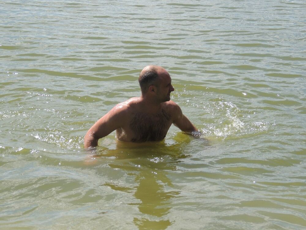  ,   Alexandr, 46 ,   ,   , c , 