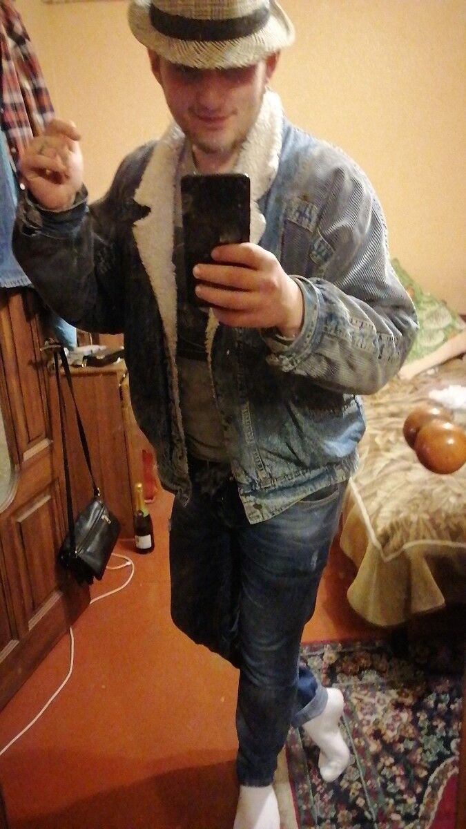  18692496  , 28 ,    