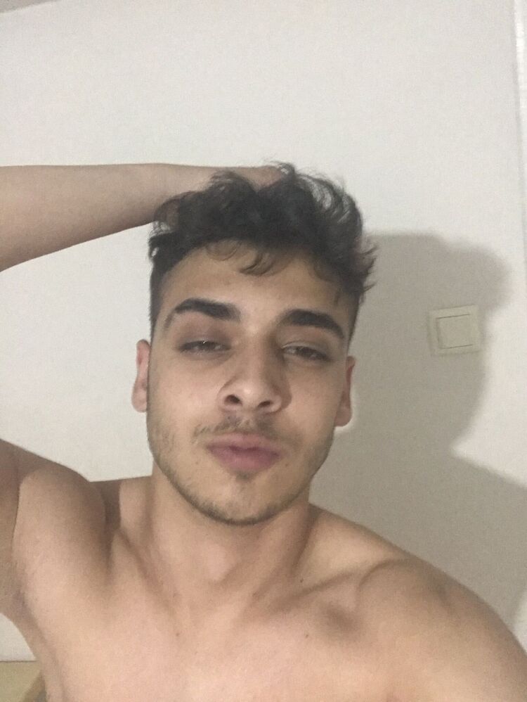 34776316  Berk, 23 ,    
