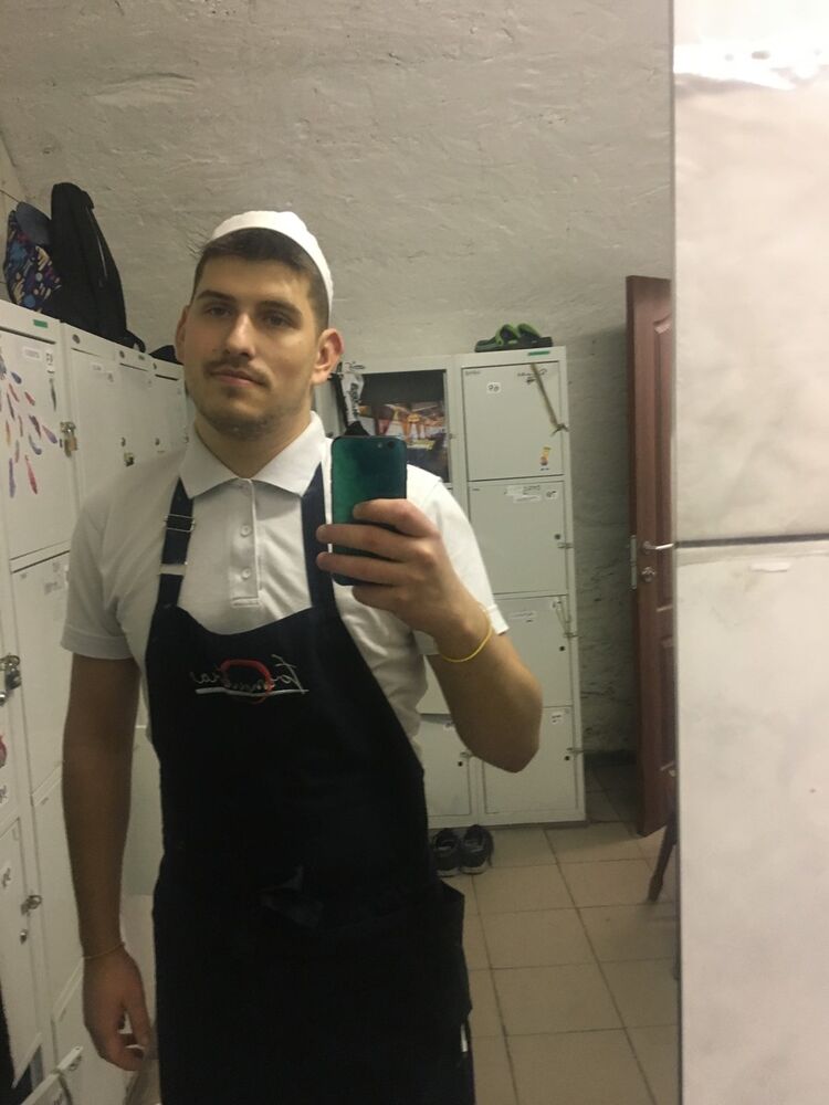  18531706  , 27 ,    