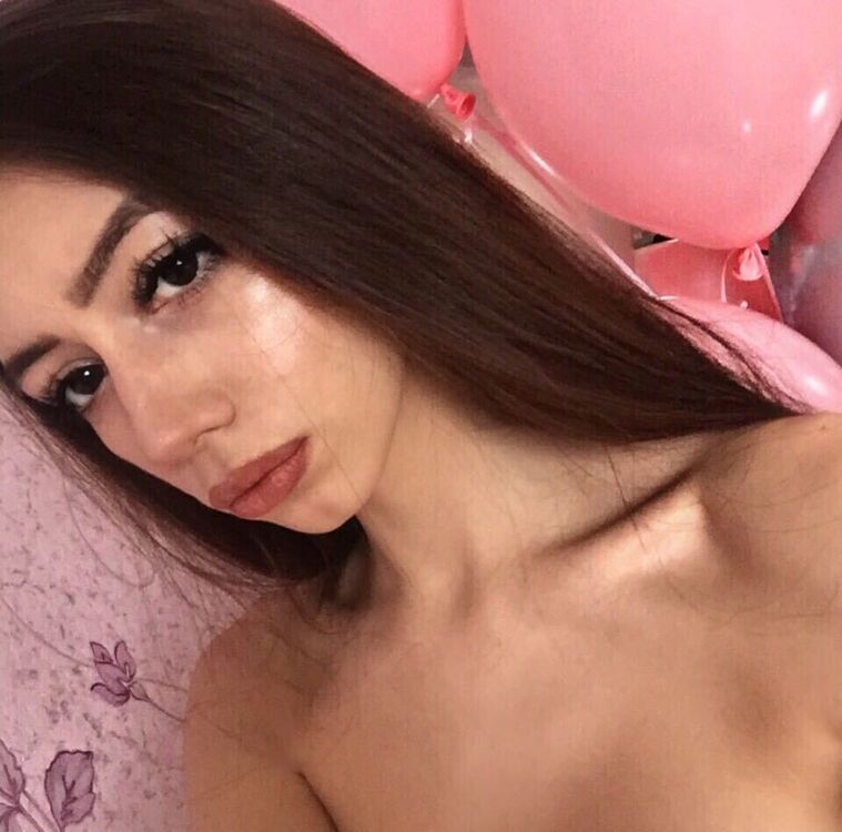  22361246  Daria, 25 ,    
